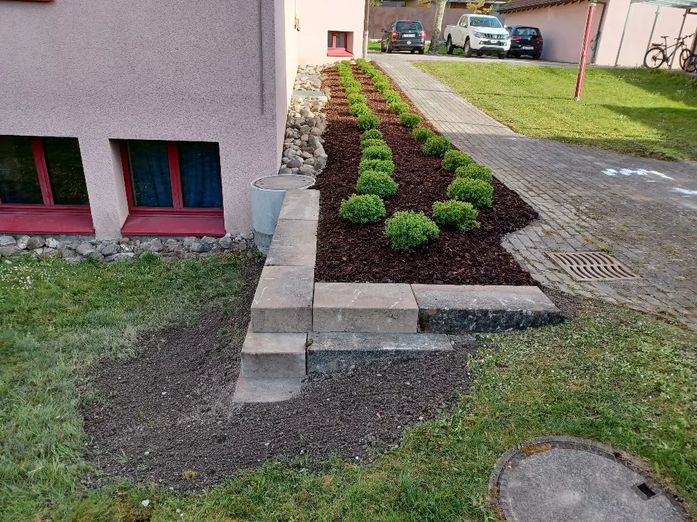 Pflegen und verschönern Ihre Aussenbereiche Pflegen und verschönern Ihre Aussenbereiche